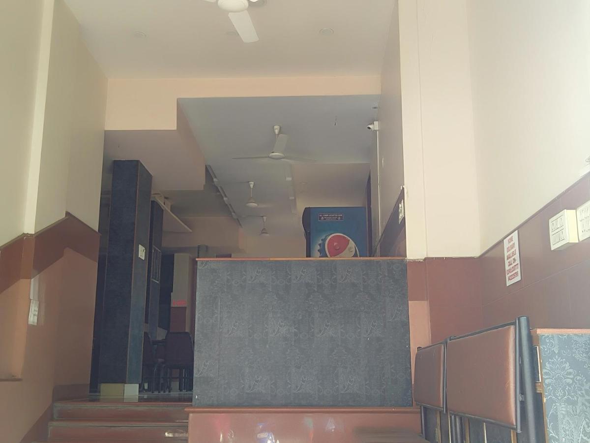 Hotel Shiv Sangram アフマドナガル エクステリア 写真