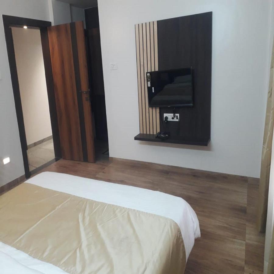 Hotel Shiv Sangram アフマドナガル エクステリア 写真